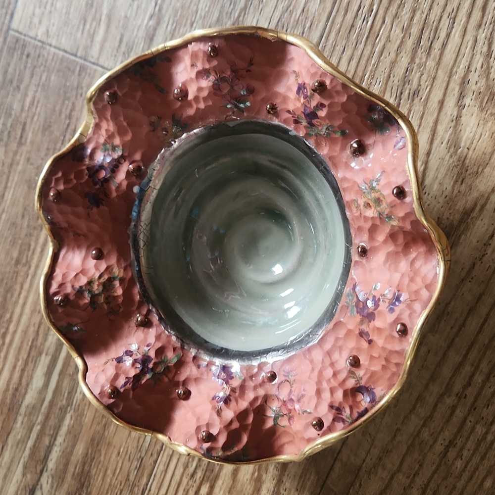 Early Era. SUPER RARE! Evervolving Berry Bowl with Floral Decal